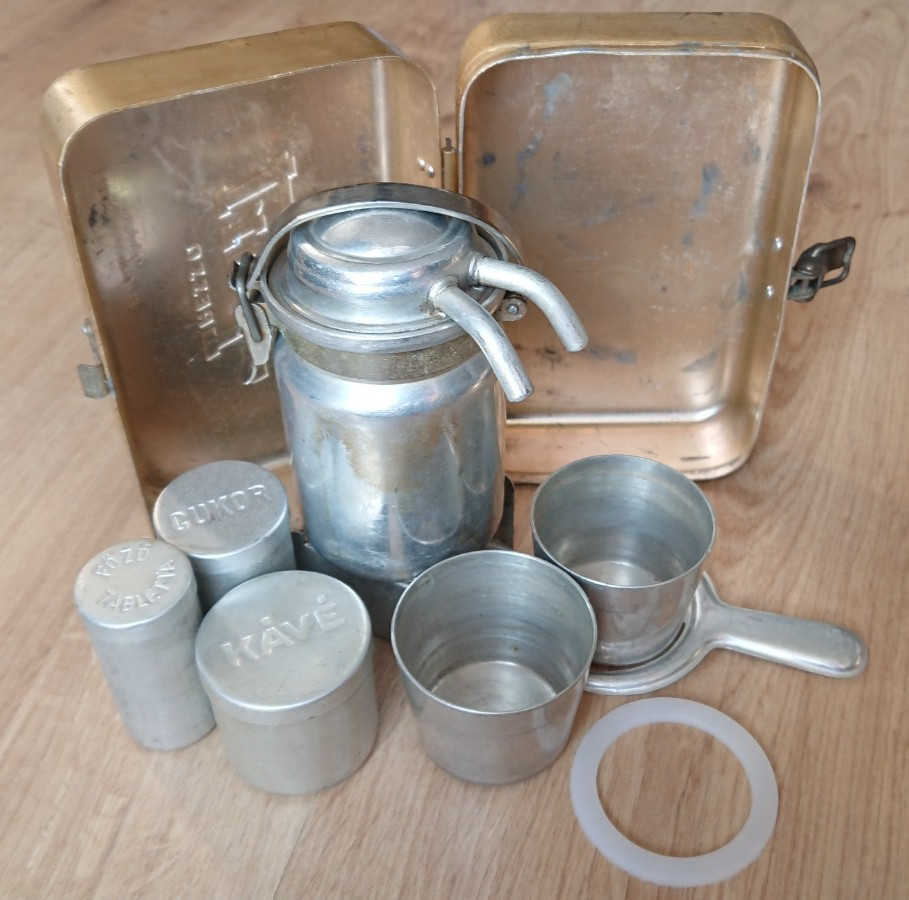 Caf&eacute; Set Hungary