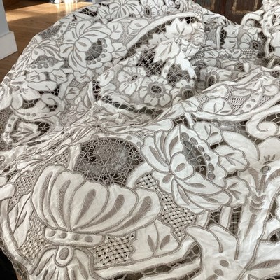 Antique Italian Needle Lace Tablecloth 68 X 54 Ivory Linen Burano Style Appliqué