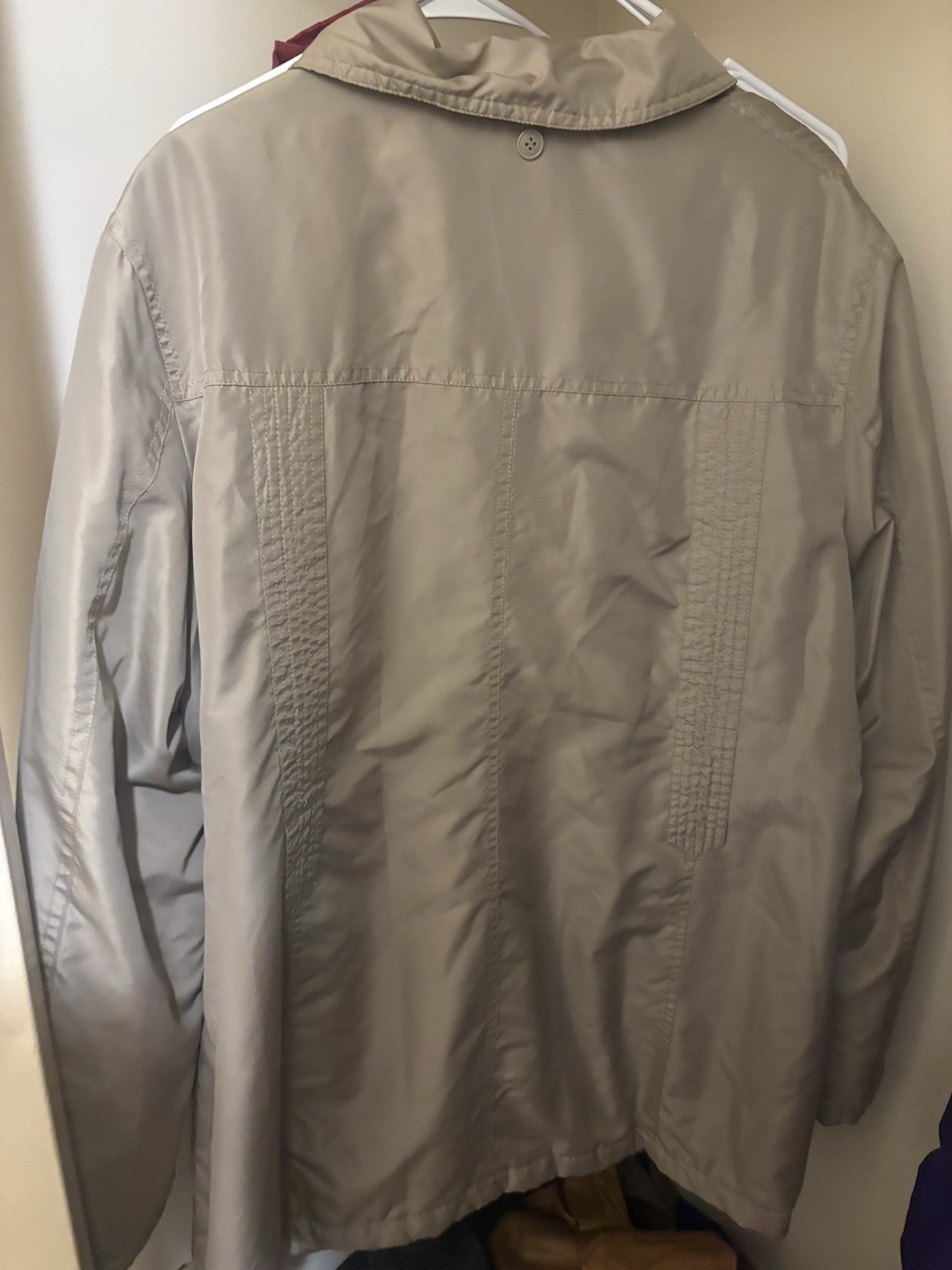 Burgundy Basic Editions rain jacket with hood and… - image 4