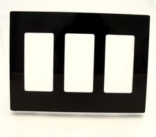 Leviton 3-Gang Decora Plus Screwless Wallplat...