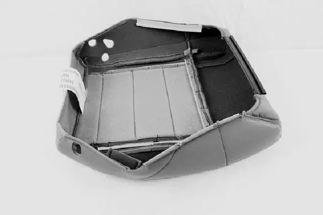 Funda Cojín Asiento Delantero Derecho Mopar Original 1KF951J3AA Foto 3 de 4