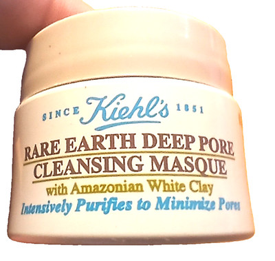 Kiehl's Rare Earth Deep Pore Cleansing Mask Amazonian white clay minimizes pores