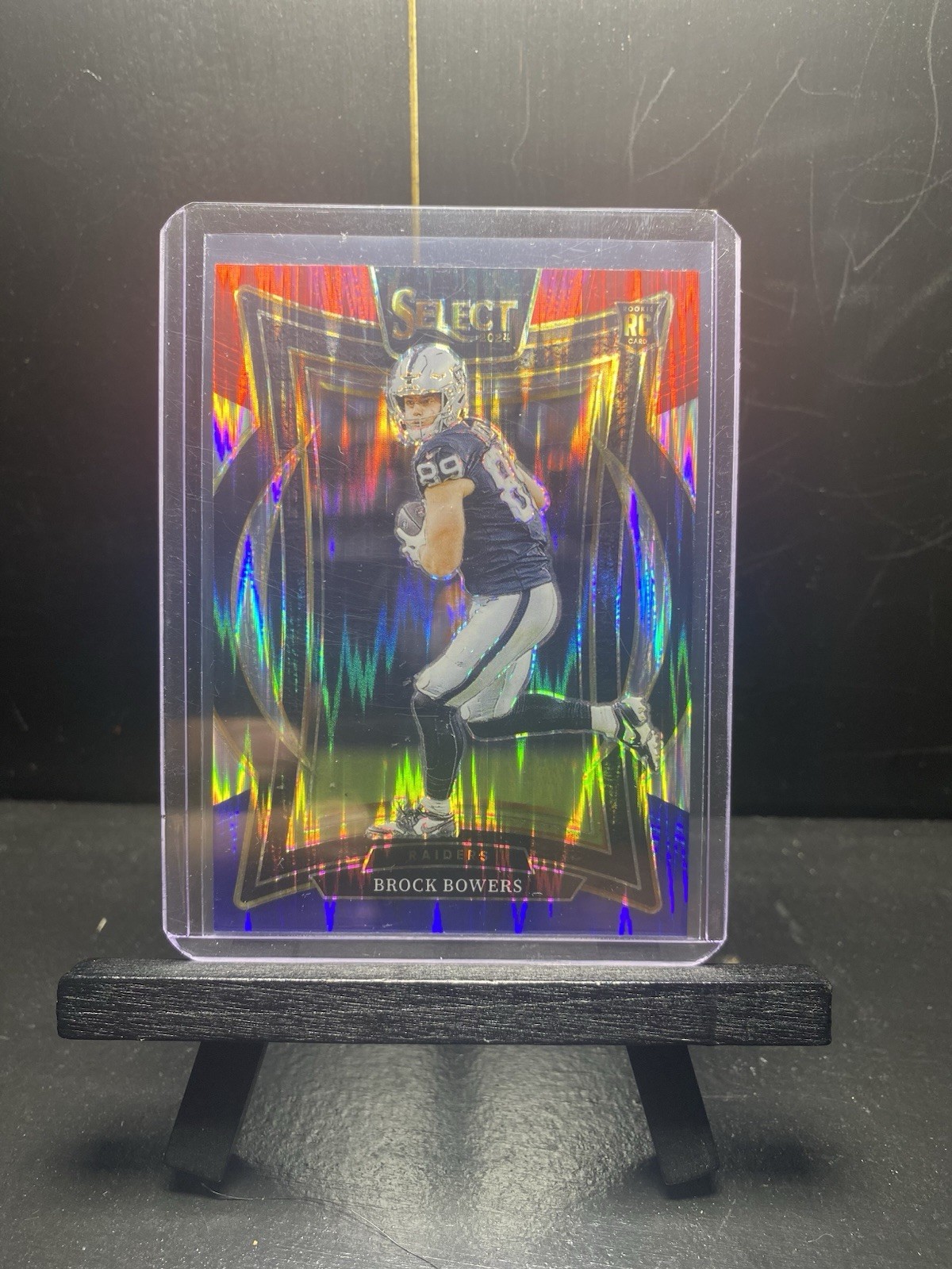 2024 Panini Select - Concourse Brock Bowers #31 Red & Blue Prizm Shock (RC)