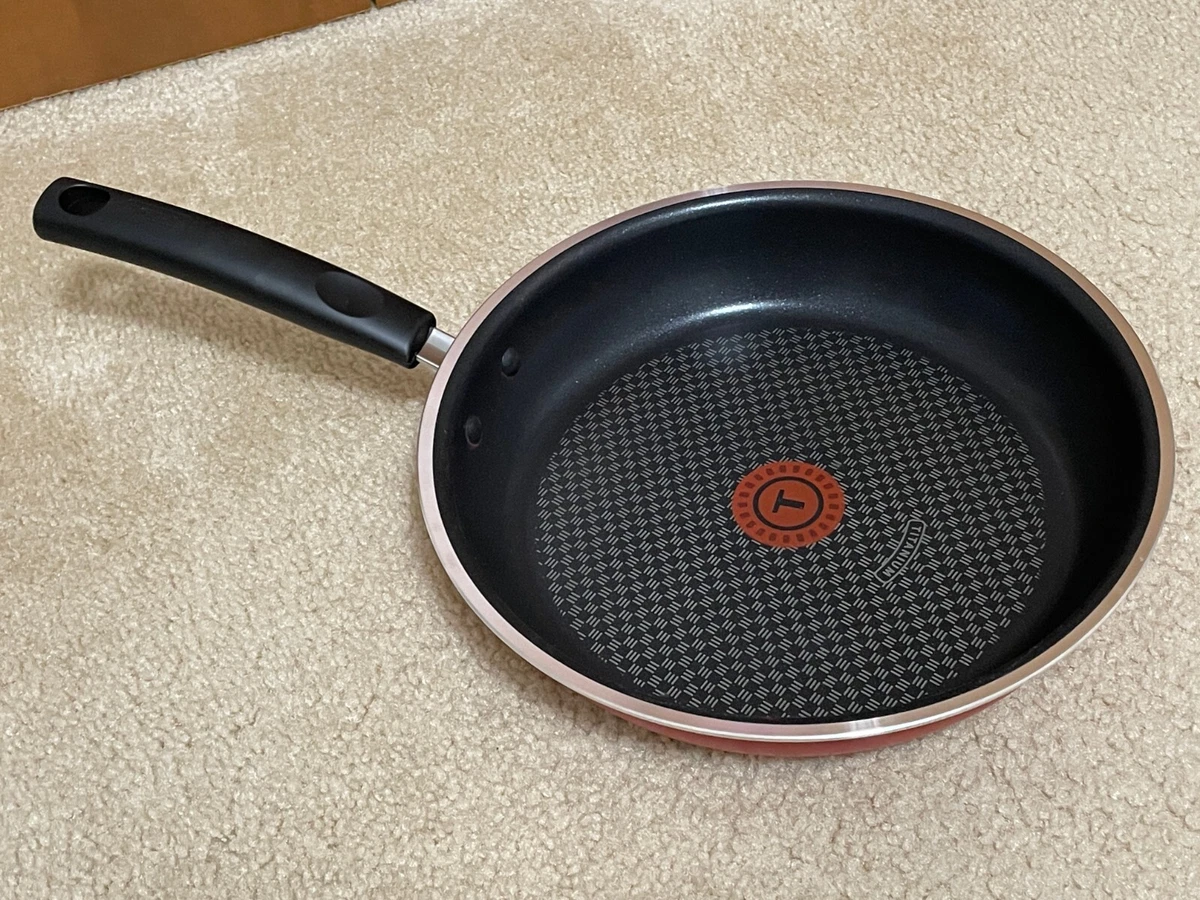 T-Fal Signature Titanium Nonstick Cookware 10.5 Red Fry Pan Skillet