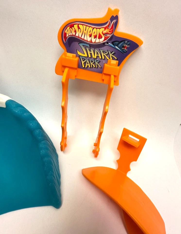 Hot Wheels: Shark Park, Assorted Replacement Parts, Early 00s Y2K - Image 3 of 4