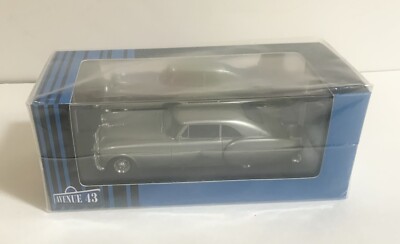 Packard Parisian Coupe 1952 hellgrün-grau Avenue43 1:43 60079 | 60079