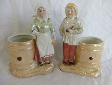 paire petites figurines anciennes couple porcelaine pyrogène vase