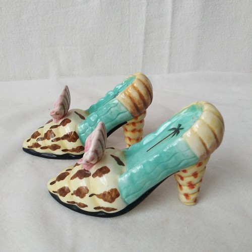 Tropical Shell Pumps Shoes Ceramic Salt Pepper Shakers Vandor Carmen Pelzman's - Picture 15 of 18
