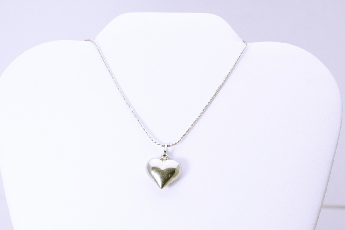 925 Sterling Silver Puffy Heart Pendant on a 20 925 Sterling Silver Puffy Heart Pendant on a 20