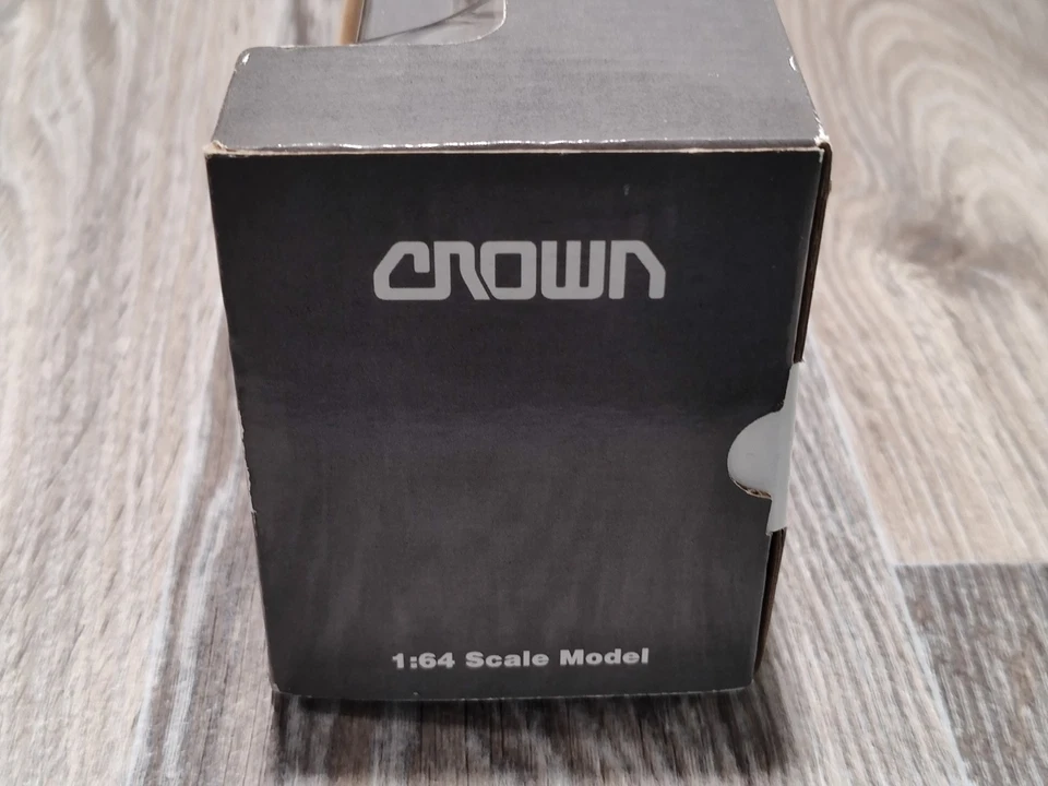 RARE SpecCast Collectibles 1:64 Scale Crown Lift Trucks Semi-Trailer WOW - Image 4 of 4