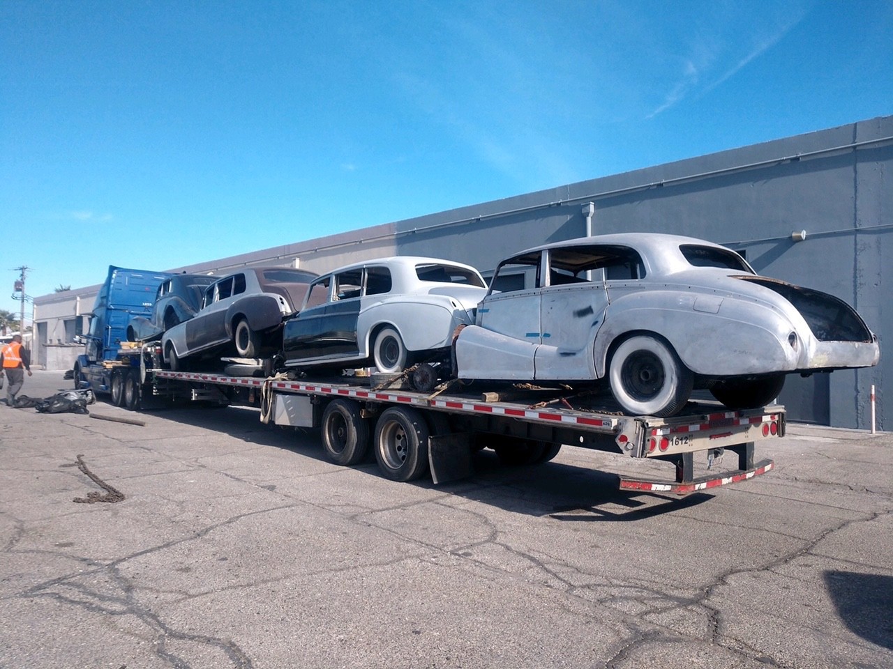 LHD ROLLS ROYCE CLOUD BENTLEY 1955 TO 65 DOOR BRACKET. WORLDS LARGEST INVENTORY