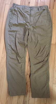 Simms Men's Superlight Fishing Pant. Size 34 short. Excellent shape.