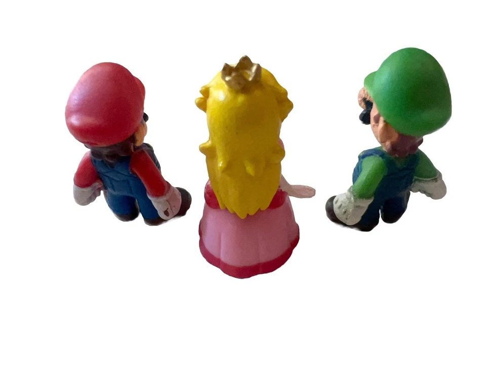 Figuras Nintendo MICRO LAND - Mario, Luigi y Princesa Melocotón  Foto 2 de 4