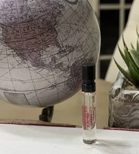 Tom Ford Electric Cherry Eau De Parfum 2ml Sample Spray  (H3) As Shown