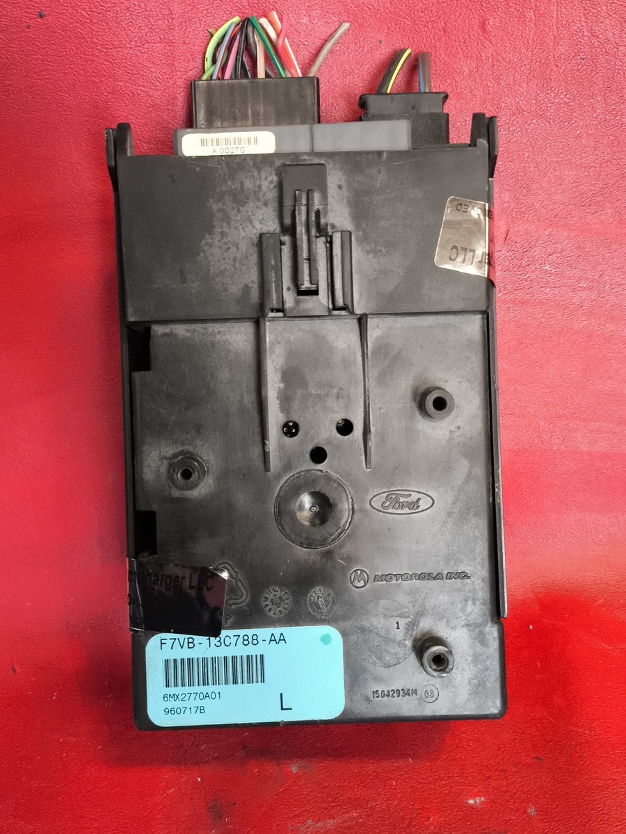 ルンコルン 1995-1997 LONCOLN TOWN CAR LIGHTING CONTROL COMPUTER MODULE LCM