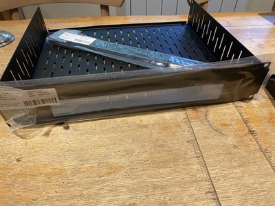 19'' Rack Regal für SkyQ und ein weiteres