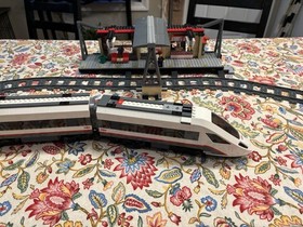 LEGO CITY: High-speed Passenger Train (60051) And Train Station (60050)