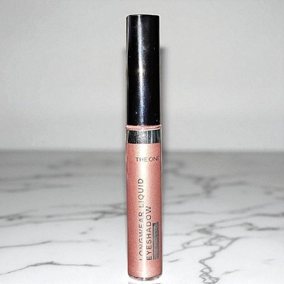 THE ONE Longwear Flüssig Liquid Lidschatten Metallic Rosy Peach Wasserfest Top