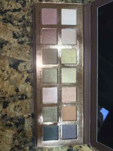 Mally Beauty Best Dressed Lids Neutrals + Bolds Mirrored Eyeshadow Palette NIB - Picture 2 of 3