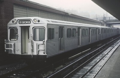 TTC new aluminum cars for Yonge Subway Davisville Station Toronto ON 5 x 7 Photo