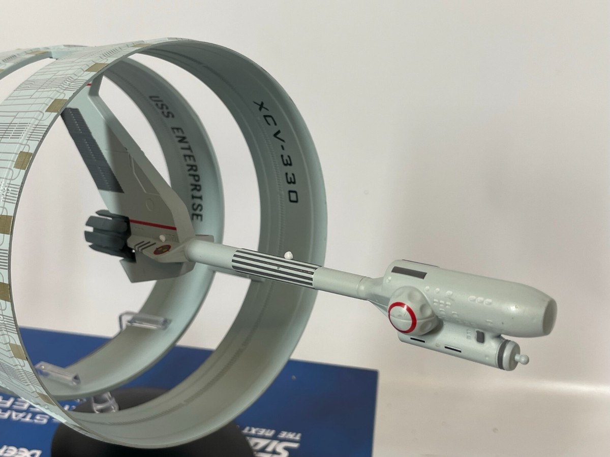 2017 Star Trek Official Paramount USS ENTERPRISE XCV-330