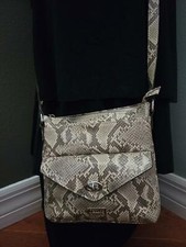 CarlosSantanaCrossbody with touchscreen screenaccess(snake)+bl/grn infinityscarf