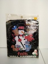 Titan Snowman Animals Christmas Felt Wall Hanging Kit 20"x15" Sealed 442 New
