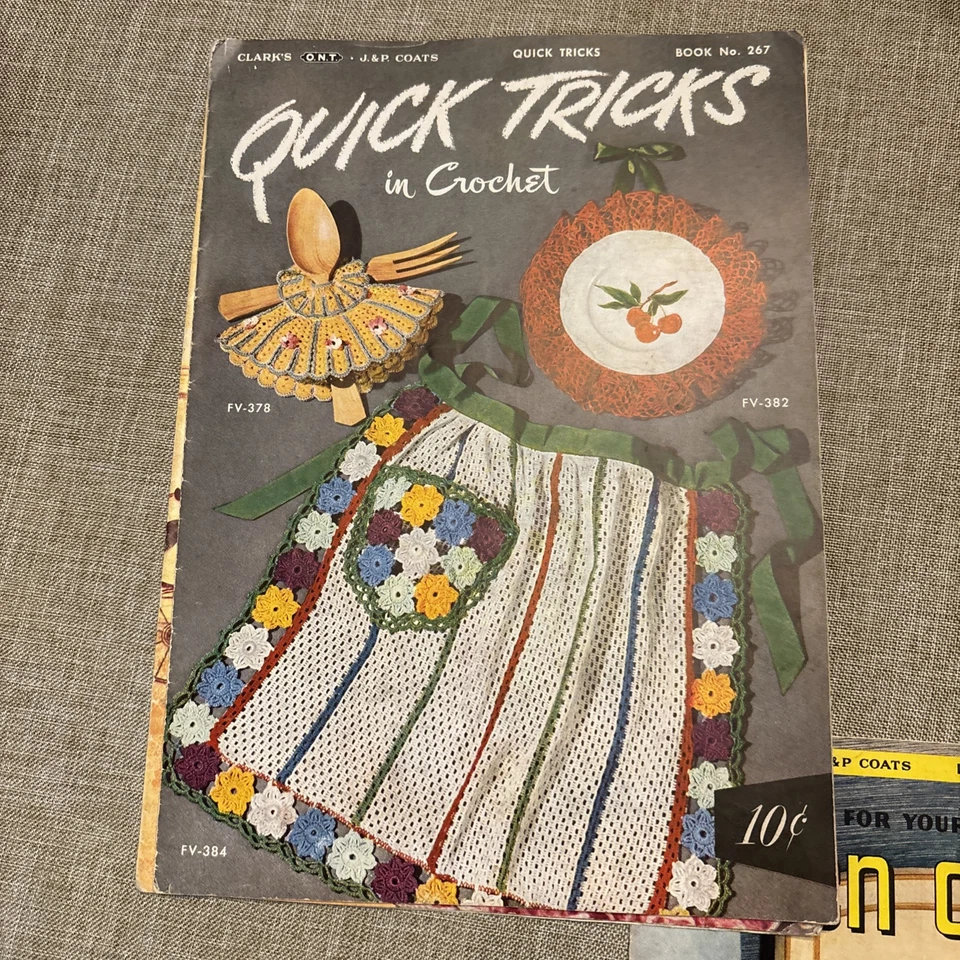 11 VTG Coats & Clark Pattern Books Edgings Fine Crochet Tatting Doilies 1940's - Image 3 of 4