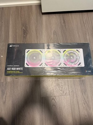 Corsair Hydro X Series XD7 RGB White Pump/Reservoir Combo for custom water-cooli