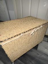 Large Wicker Basket Storage Chest Trunk with Lid and Lining Vintage Style