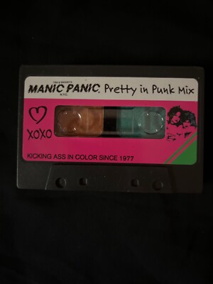 MANIC PANIC PRETTY IN PUNK MIX _CASSETTE EYE -SHADOW DUO COMPACT