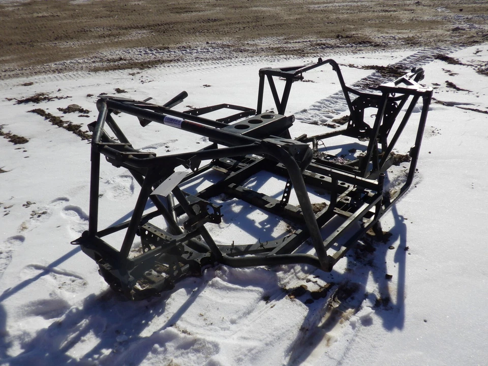 Polaris RZR XP 900 EFI 12 Frame 1018344-458 Paperwork CT 49546 Foto 2 de 4