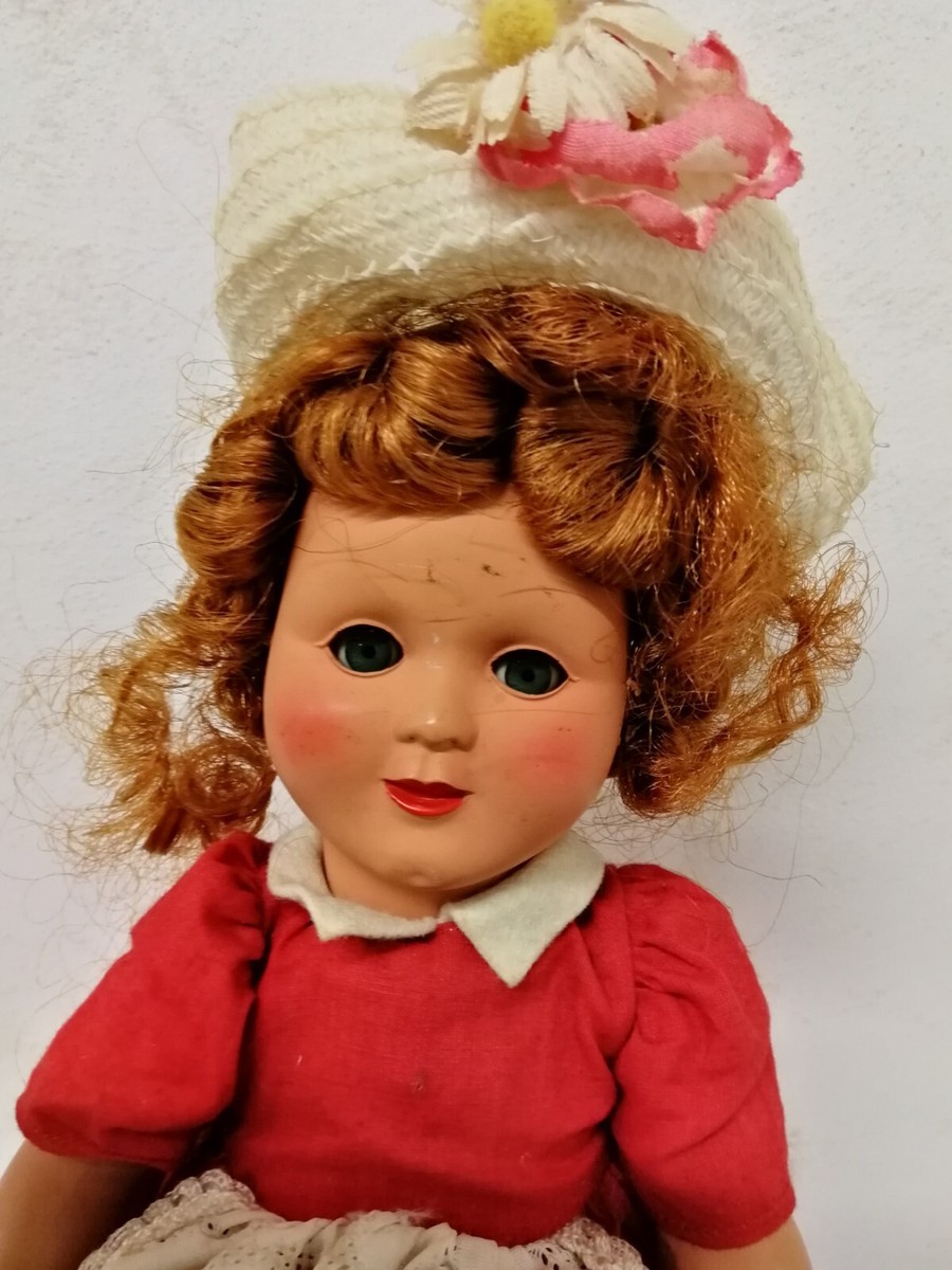 très jolie poupée GéGé ancienne - années 50