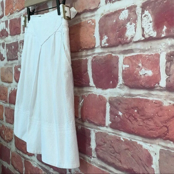 Falda Mango MNG Mujer Talla 4 Blanca Bordada Rayas Bolsillo Cremallera  Foto 2 de 4