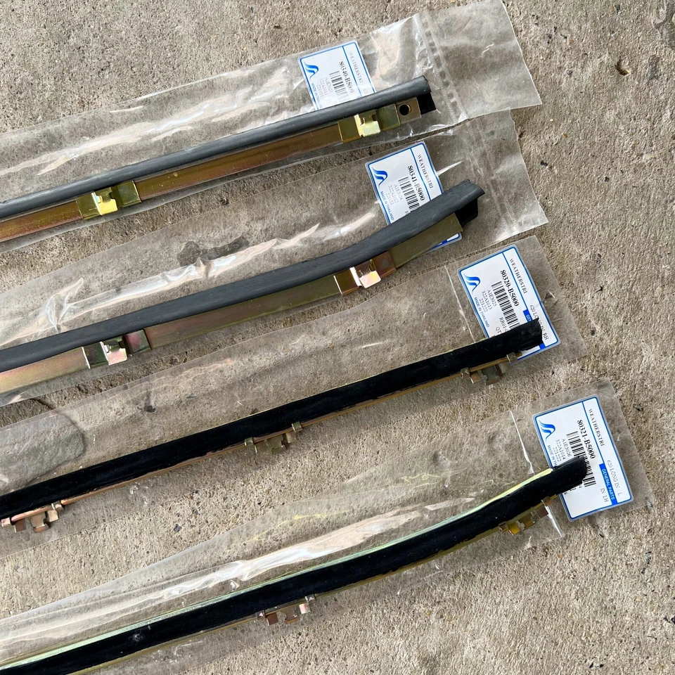 72-79 Datsun 620 Truck door belt line weatherstrip rubber seal long without vent - Image 4 of 4