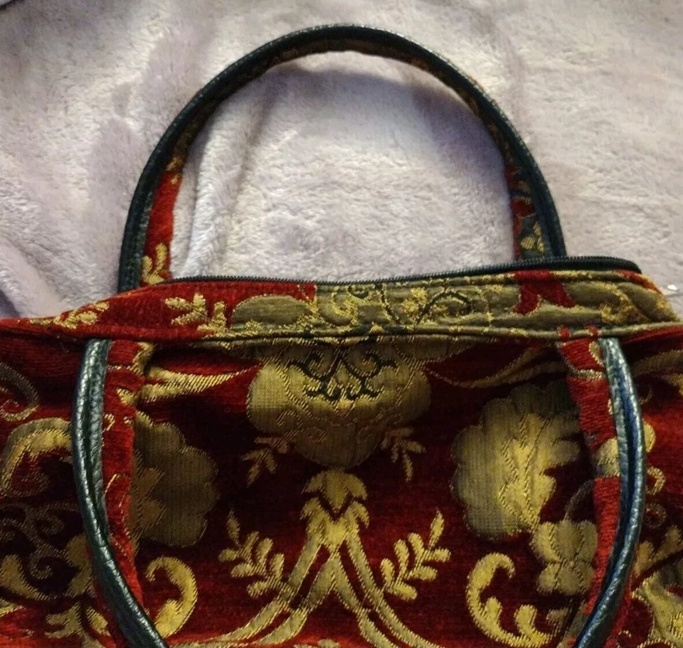 Bolso de Mano Raviani of Garland, TX Borgoña y Tapiz Dorado POSITIVAMENTE PRECIOSO NUEVO SIN ETIQUETAS Foto 3 de 4