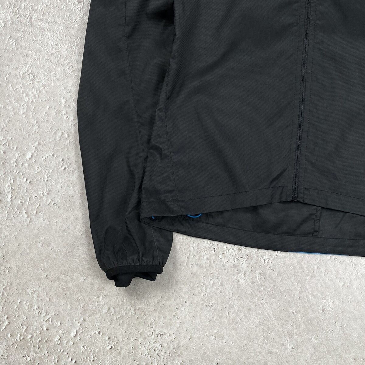 Rapha Men's Cycling Packable Lightweight Hooded TEAM SKY Pro Rapha Men's Cycling Packable Lightweight Hooded TEAM SKY Pro