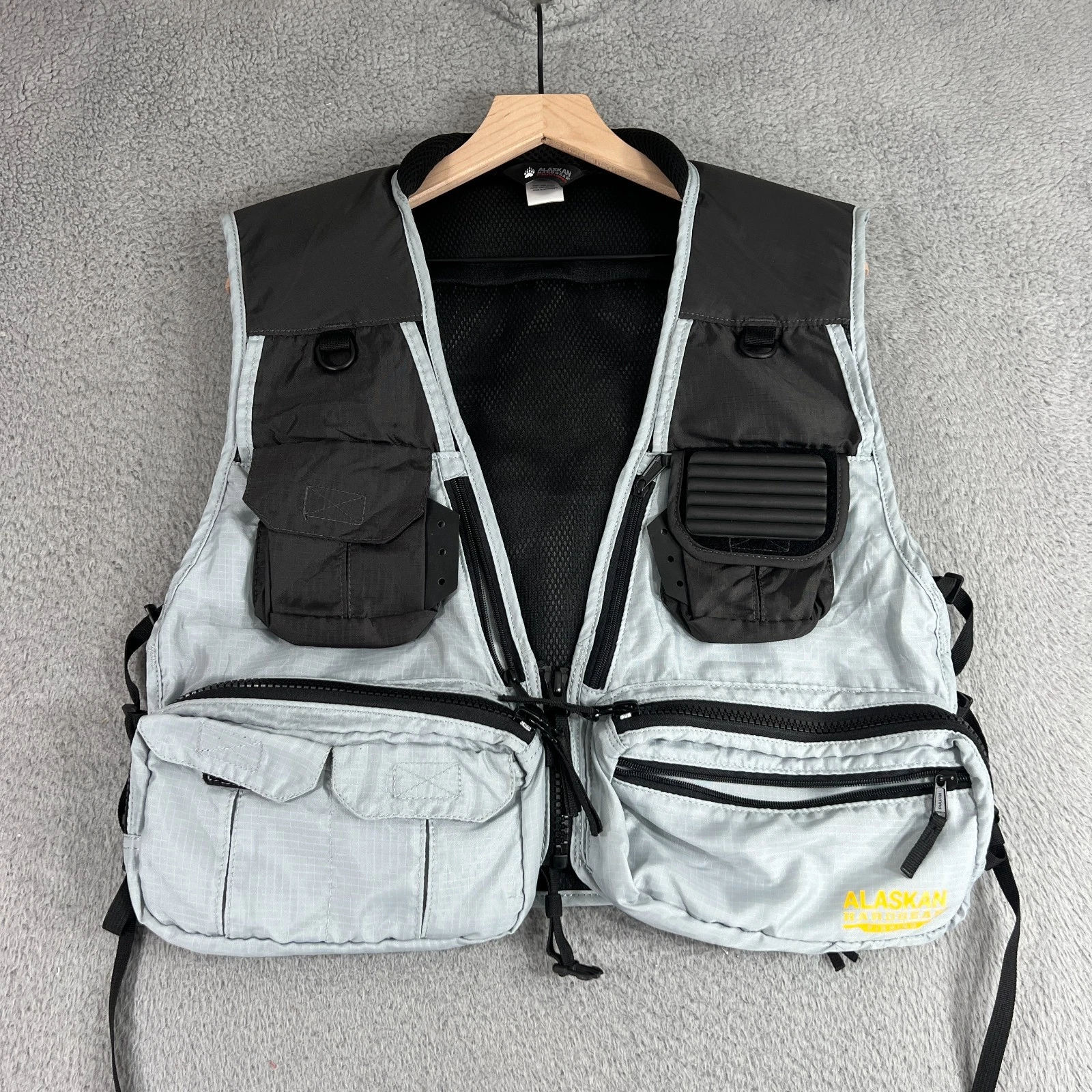 Alaskan Hardgear AKHG Performance Fishing Vest Style 38801 M/L