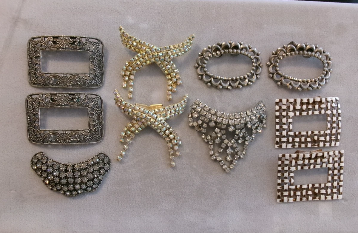 Gold Vintage Musi Rhinestone Lotus Flower Shaped Shoe Clips Amazon.com: Amosfun Shoe Clips Clip Pearl Shoes for Pumps  main image 2