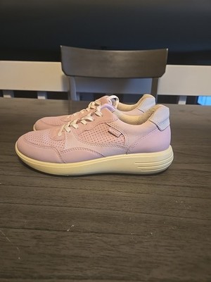 Ecco Soft 7 Runners Sneakers. Women Sz 5 Pink 