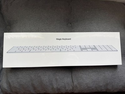 Apple Magic (MQ052LL/A) Wireless Keyboard with Numeric Pad - Silver