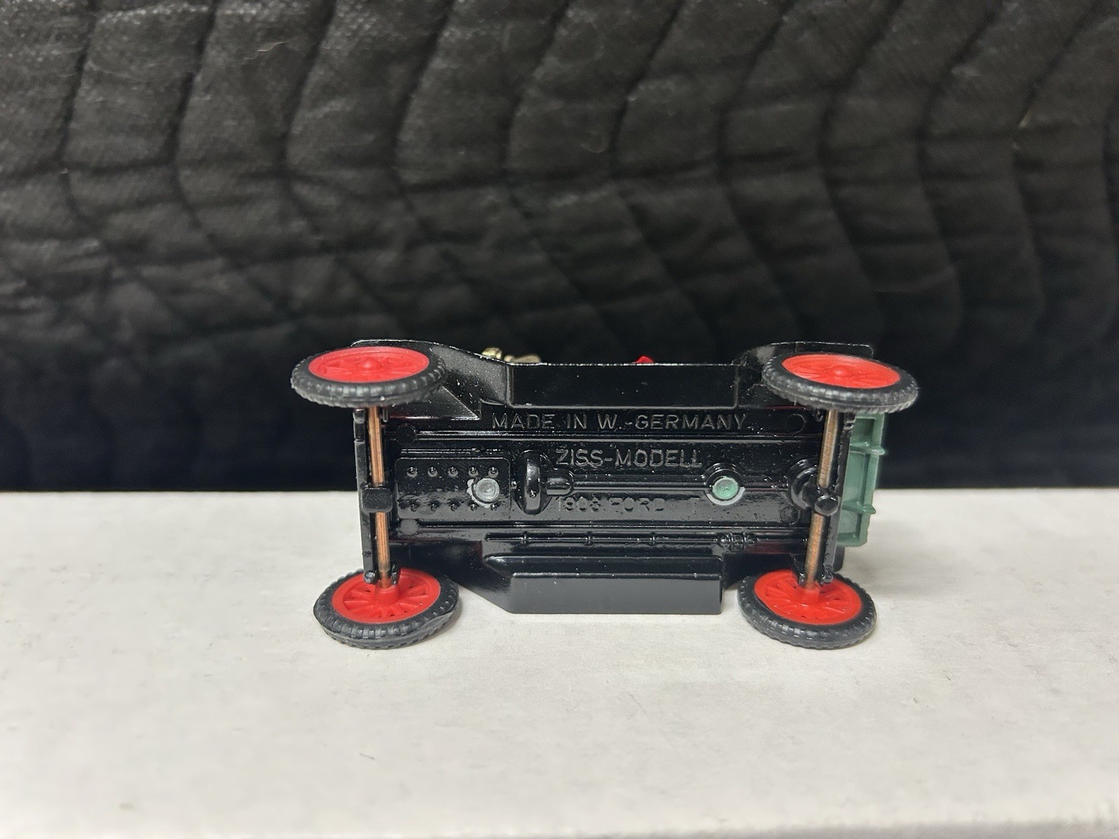 Ziss-Modell 1908 Ford Model T Ranch Car Made in Germany - 1/43