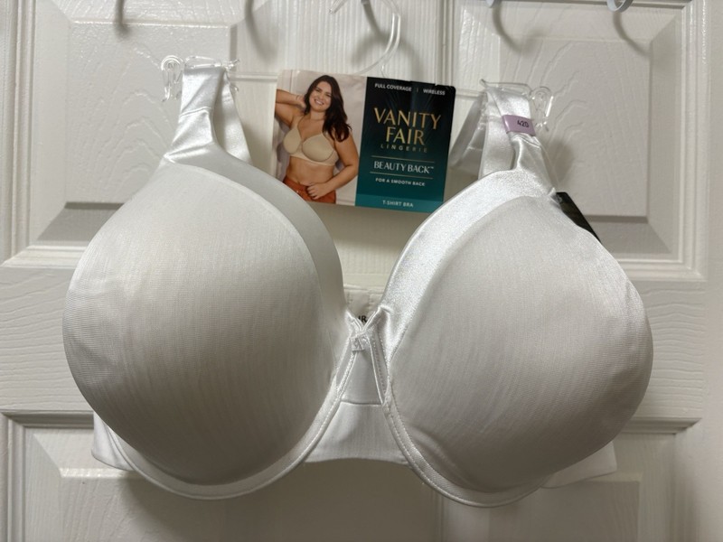 New White T-Shirt Bra Vanity Fair Size 42D NWT