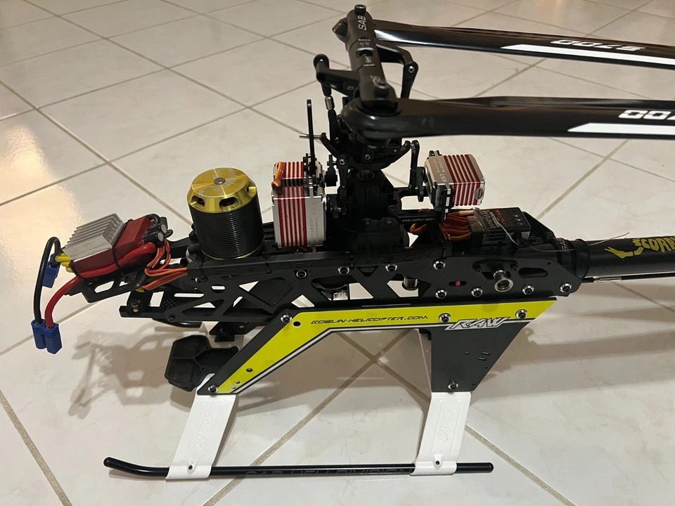 SAB GOBLIN RAW PIUMA 700 BNF AR7200bx, satellite Flybarless System Helicopter - Image 2 of 4