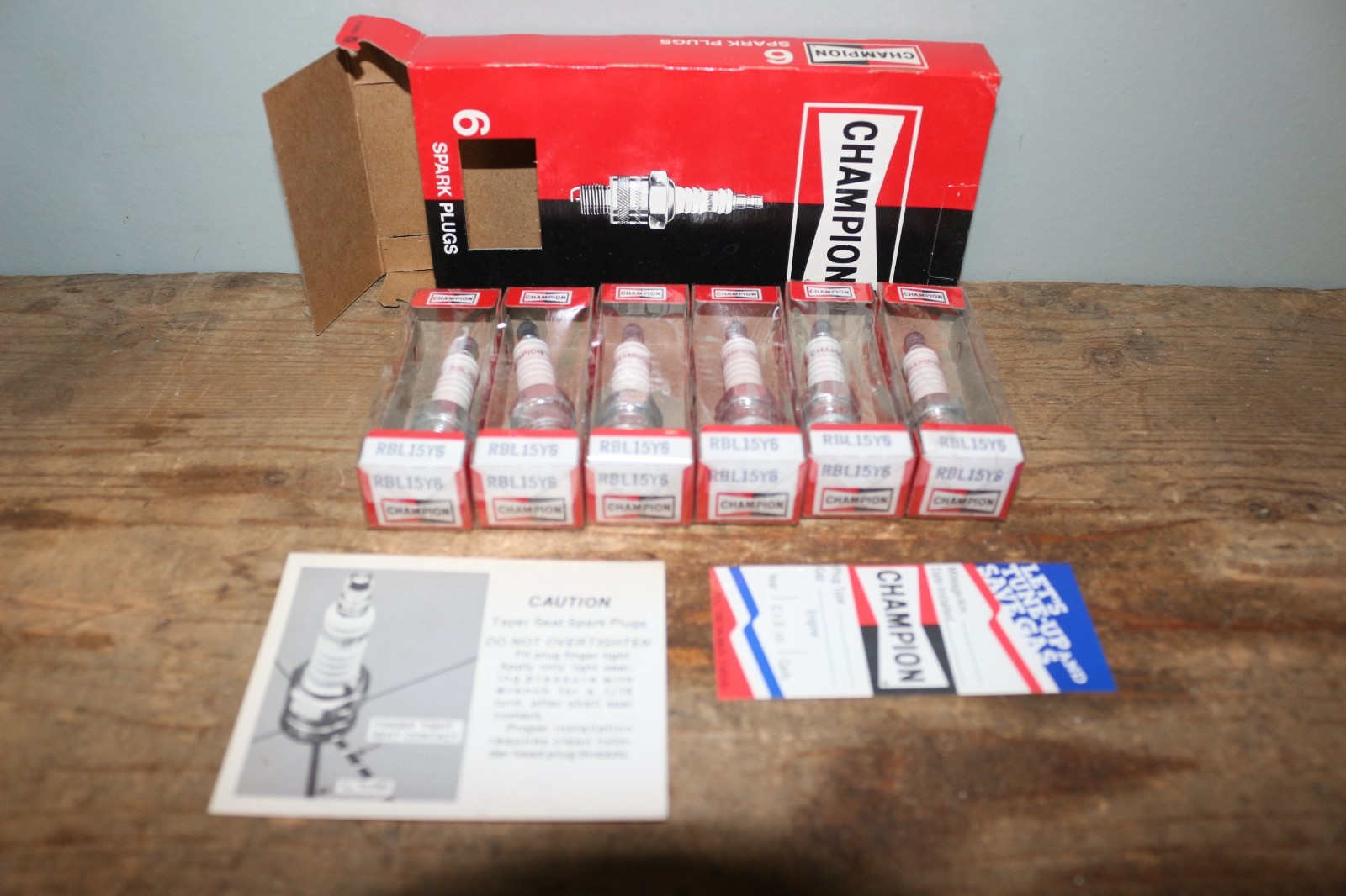 Set 6 NOS Champion RBL15Y6 33539 Resistor Spark Plugs Chevrolet Ford Mopar GM