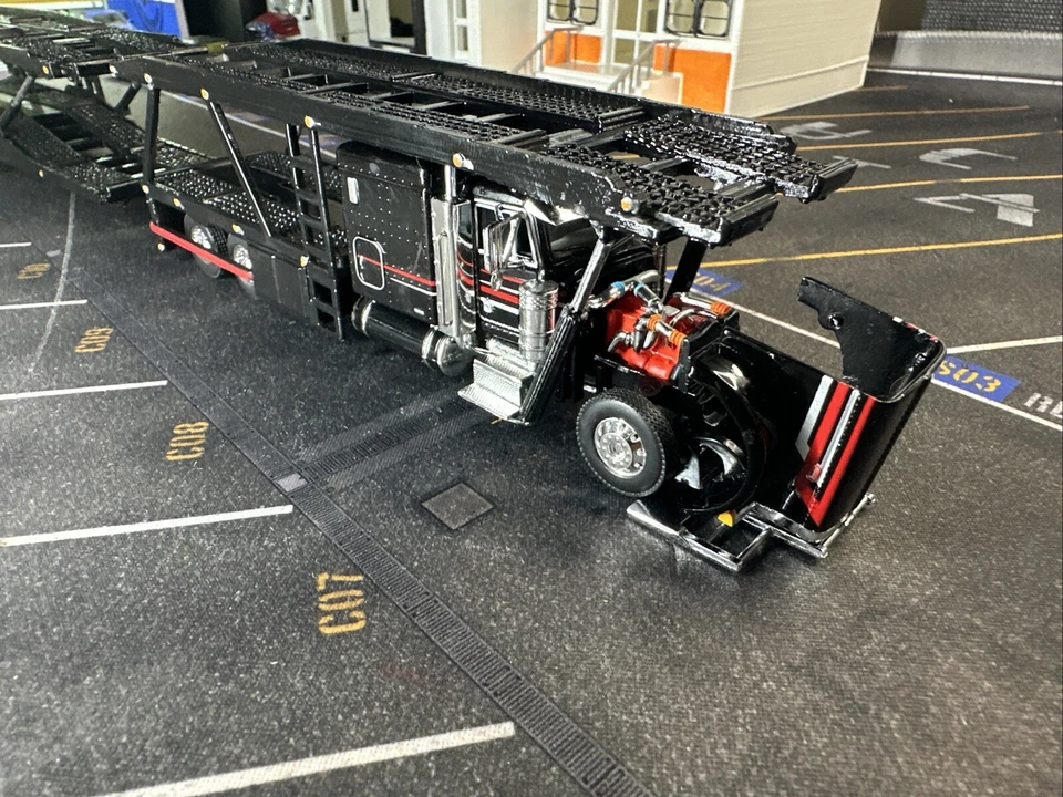 DCP 1/64 Peterbilt 389 CUSTOM MADE CAR HAULER - Image 2 of 4