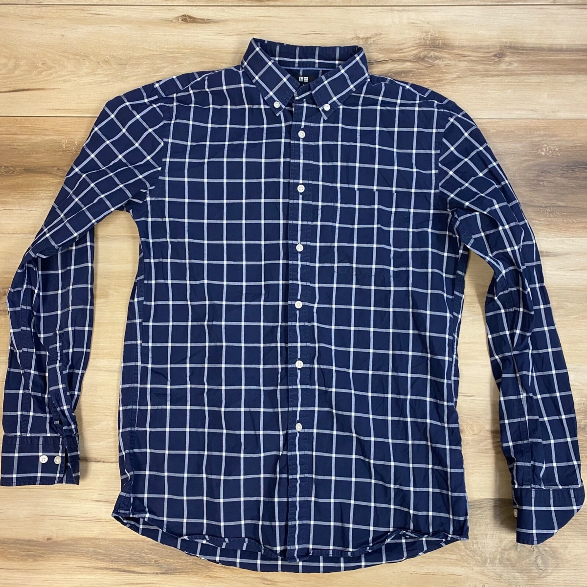 Uniqlo slim fit oxford shirt Mens Fashion Tops  Sets Formal Shirts on  Carousell