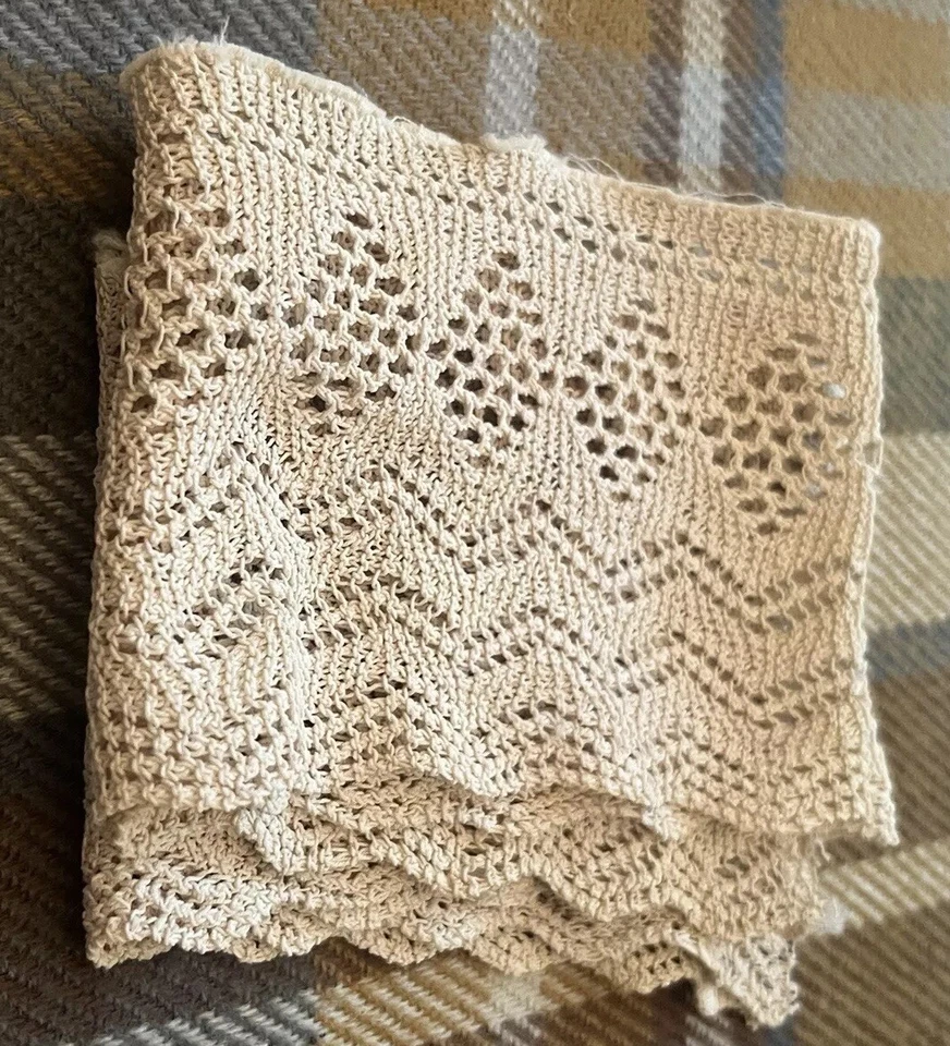 "Antigua bobina francesa con borde de encaje de diamantes crudo 20""x 3"" con cada uno" Foto 2 de 4