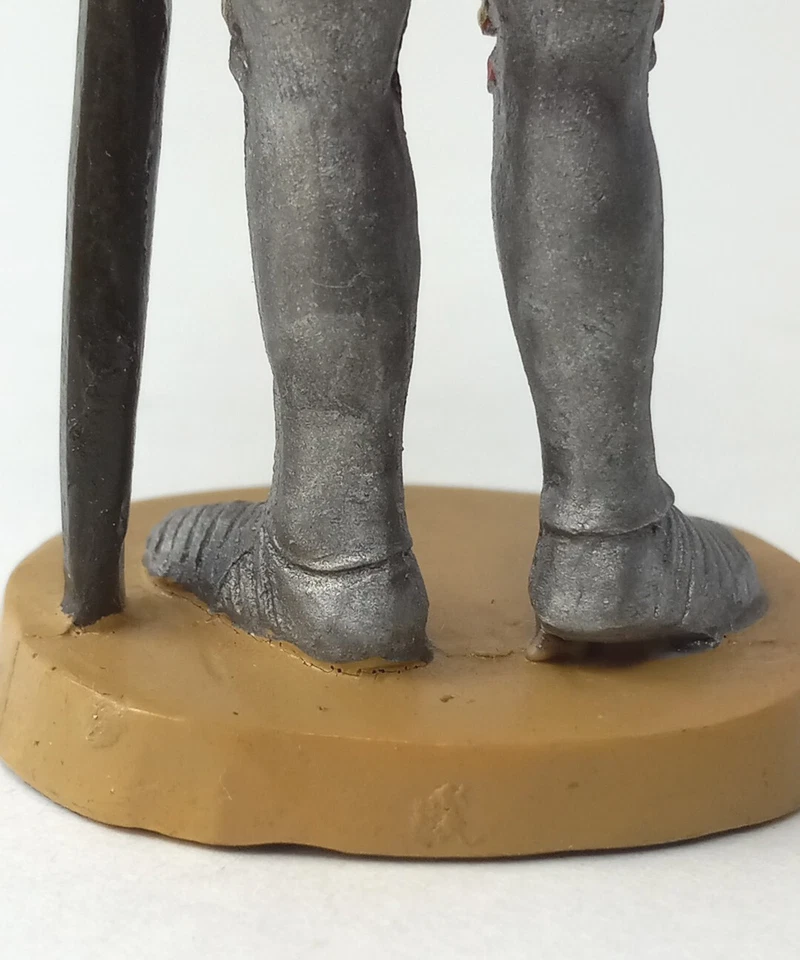 Mini figura de caballero medieval soldado pintada a mano período renacentista resina 3 pulgadas Foto 3 de 4
