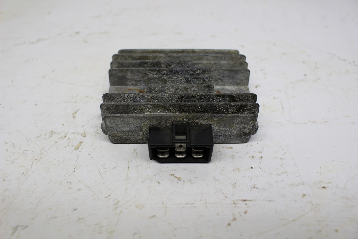 りきや 1983 KAWASAKI ZX750 GPZ VOLTAGE REGULATOR RECTIFIER SH548-12